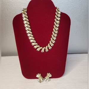 Coro Gold Tone Metal Necklace 17” Adjustable Hook Clasp + Earrings Designer Vtg